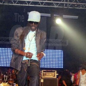 Munga takes the stage to roars from the crowd