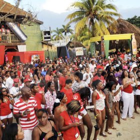 Sheena Gayle                                                                                                                                                             Dream Weekend's Smirnoff Xclusive crowd remained true to the red and white theme of the event