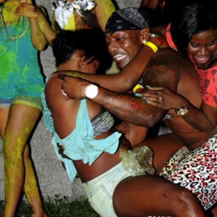 bacchanal-jamaica-and-appleton-jamaica-rum-j-ouvert-and-road-parade-under-the-theme-alien-invasion