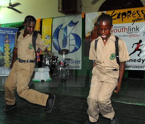 Ian Allen/Photographer
Champs 100 celebration at Calabar High School.