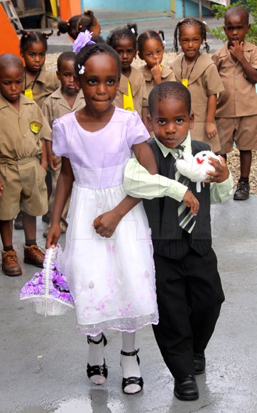 Anthony Minott/Freelance Photographer
Scenes during a role play of a wedding ceremony at the Bridgeport Infant school, in Portmore, St Catherine on Friday, November 13, 2009.