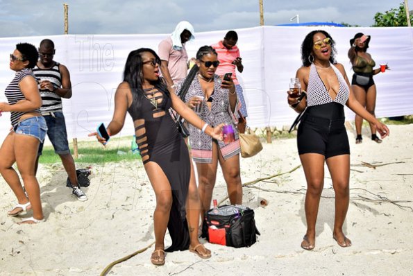 Dip Suh Beach party (Photo highlights)