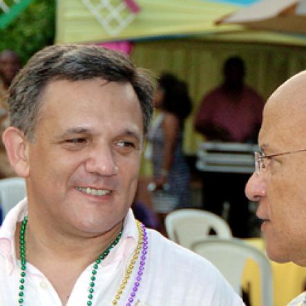 Winston Sill / Freelance Photographer
JPS President Damian Obiglio (left) and Tony Ray talking things over.

*****************************************************************

Jamaica Public Service Company (JPS) Corporate Commu ication Team host Media Christmas Party, held at Norbrook Drive, Norbrook on Sunday November 22, 2009.