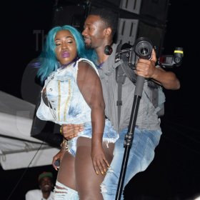 Jermaine Barnaby/Freelance Photographer
Spice having fun with a pgotographer at the Magnum live concert held at Sabina Park on Saturday January 7, 2017.