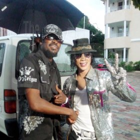 Roxroy McLean Photo

Beenie Man and the Jamaican Michael Jackson, who entertained the children at Marco-Dean's birthday party.