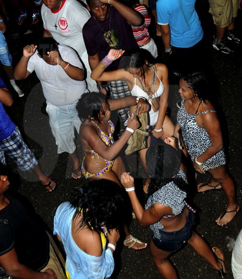 Winston Sill / Freelance Photographer
Lawless Events presents Rum Bar Rum Marco Polo  dubbed "The Wild, Wild Wet" Party, held at LIME Golf Academy, Park Boulevard, New Kingston on Sunday August 28, 2011.