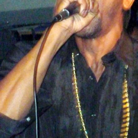 Roxroy McLean photo                                                                                                                                                 Bounty Killer in the height of his performance.