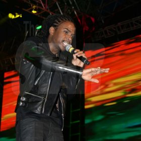 Jamiel Performing at Reggae Sumfest Dancehall Night 2017