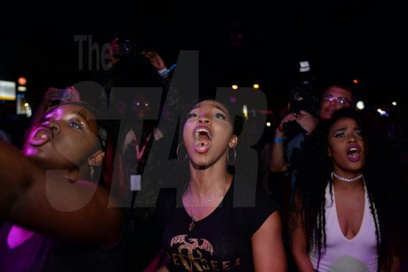 Female fans react to Dexta Daps performance at Reggae Sumfest Dancehall Night 2017