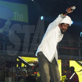 Photo by Sheena Gayle
Cocoa Tea asks the crowd if they miss R Kelly during Sumfest's International Night 1 on Friday at the Catherine Hall Entertainment Complex in Montego Bay.