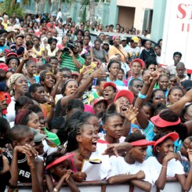 Anthony Minott/Freelance Photographer
The crowd reacts to a performance during the final Digicel Rising Stars roadshow in Spanish Town, St Catherine, on Saturday. Today between 1 and 2:30 p.m., the top two, Princess Tia and Brown Sugar, will be in Half-Way Tree by the transport centre selling everyone?s favourite tabloid, THE STAR. Don?t miss your chance to get autographs and take pictures! 

KFC-sponsored Digicel Rising Stars Road Show for the top two contestants at the Oasis Plaza branch of KFC, in Spanish Town on Staurday, September 5, 2009.