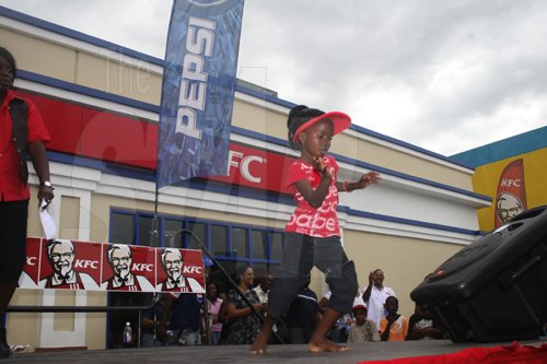 Anthony Minott/Freelance Photographer
KFC-sponsored Digicel Rising Stars Road Show for the top two contestants at the Oasis Plaza branch of KFC, in Spanish Town on Staurday, September 5, 2009.