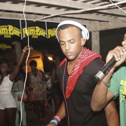 Anthony Minott/Freelance Photographer 
 during Rumbar Chug it Sugarman's Beach, Hellshire in Portmore, St Catherine on Sunday, September 16, 2012.