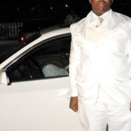 Shaquille arriving at his sweet 16 Birthday Party