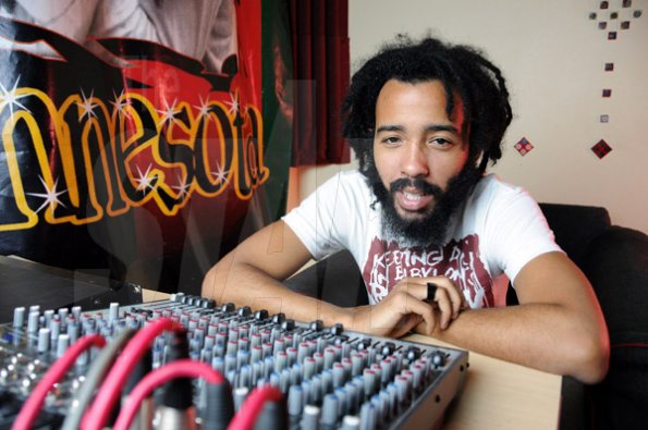 Gladstone Taylor / Photographer

Star artiste of the month Protoje