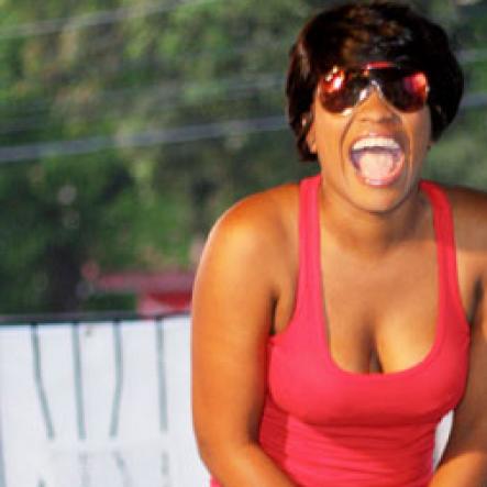 tanya-stephens-photo-shoot