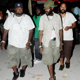 Winston Sill / Freelance Photographer
Tarrus Riley in the building. 






Yesterday, best of the '90s, Beach Edition Party, held at Sugarman's Beach, Hellshire, Portmore on Sunday April 3, 2011.