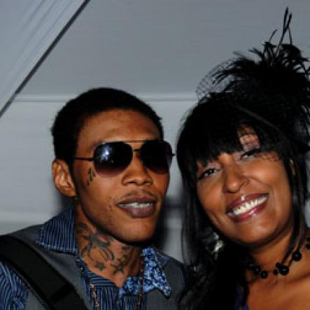 Winston Sill / Freelance Photographer
Youth View Awards Show and Presentation, held at the National Indoor Sports Centre (NISC), Stadium Complex on Saturday night February 5, 2011. Here are Vibes Kartel?? (left); and Kim Lee (right).